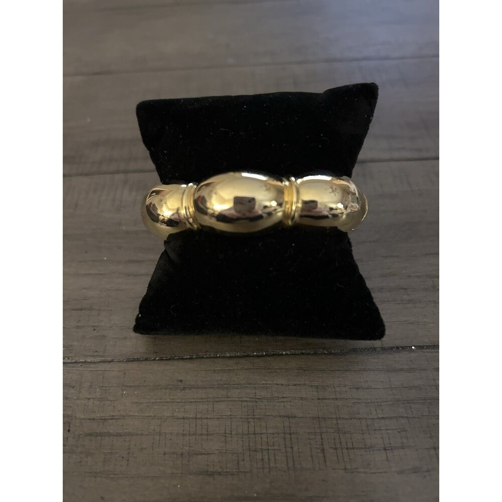 Vintage Gold Tone Rippled Clamper Hinged Bracelet